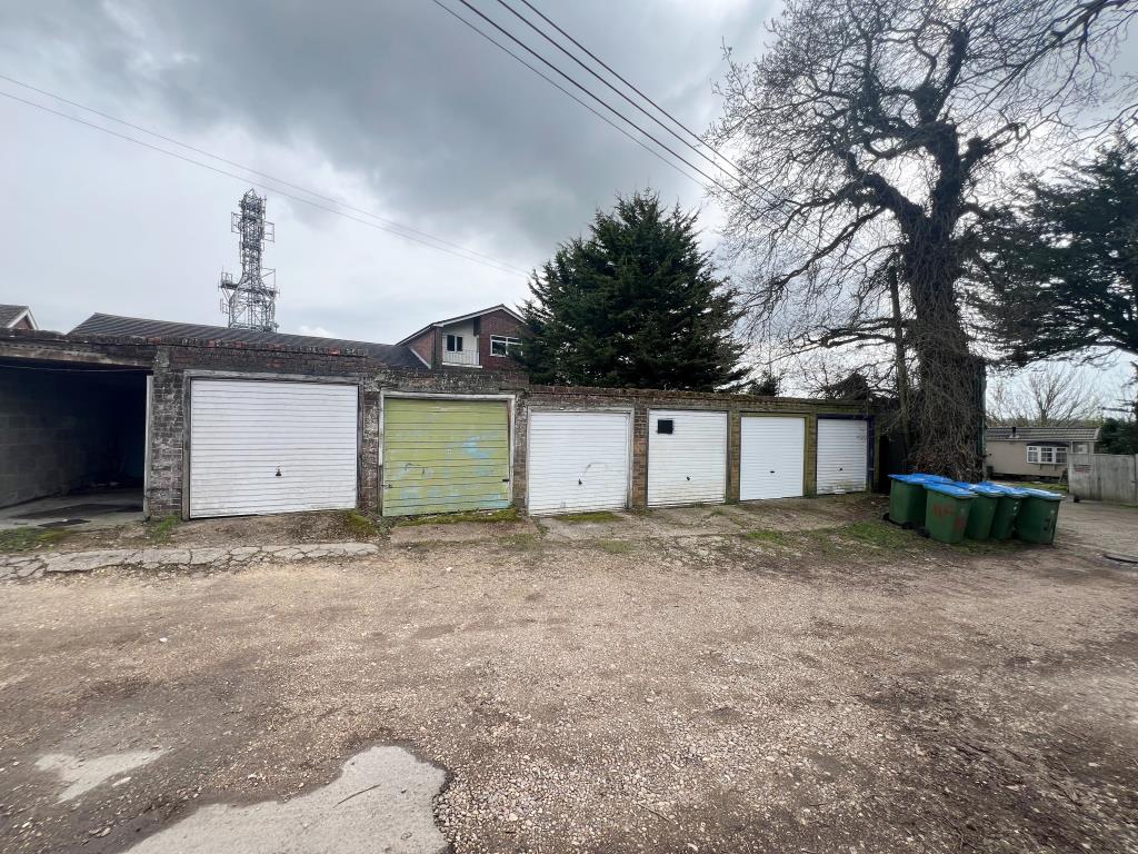 Lot: 41 - FREEHOLD BLOCK OF TEN GARAGES - Garages with access road and turning area